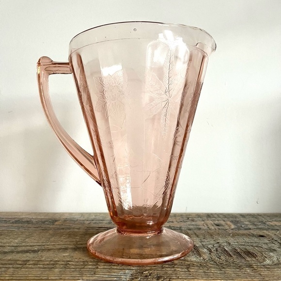 Jeanette cherry blossom pink depression glass water pitcher - Picture 2 of 6